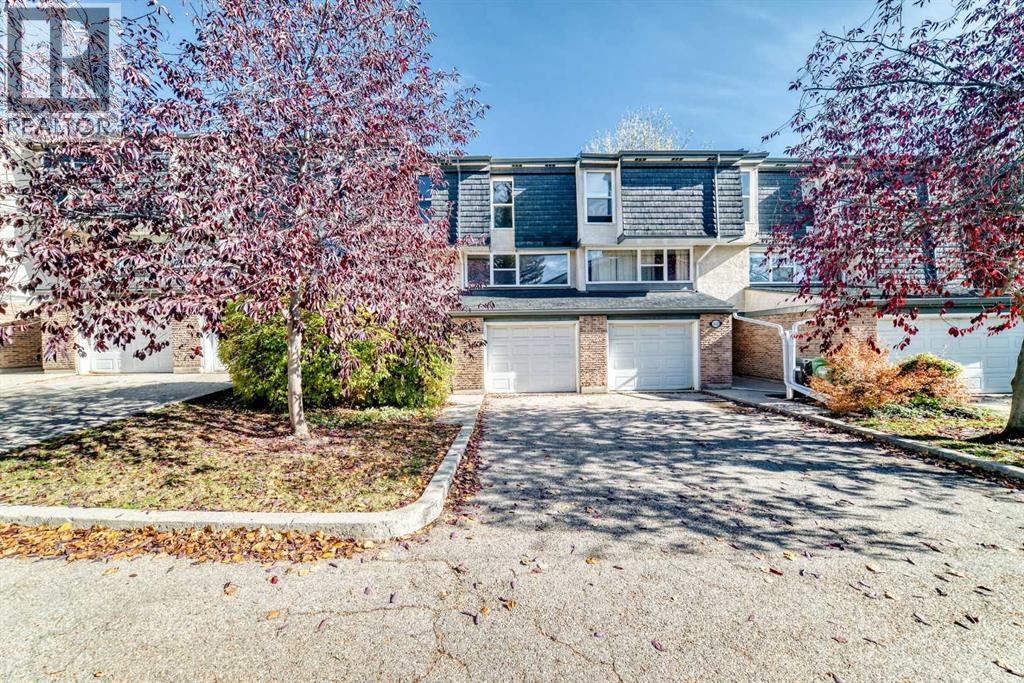 410 Brae Glen Crescent SW, Calgary, Alberta  T2W 1B6 - Photo 1 - A2351994