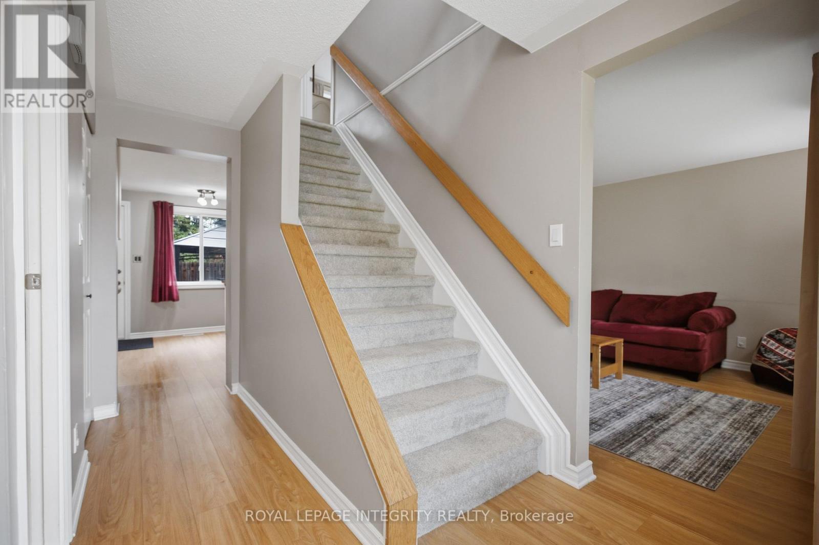 1544d Beaverpond Drive, Ottawa, Ontario  K1B 3R9 - Photo 3 - X14089790
