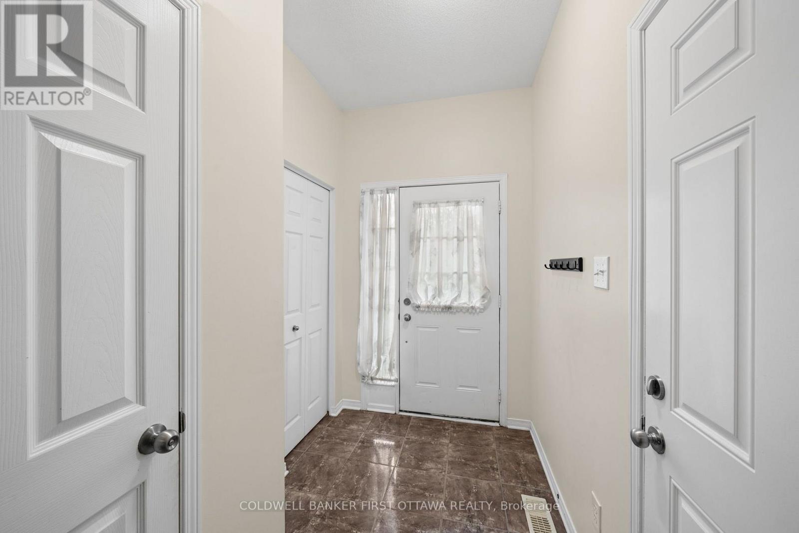 163 Romina Street, Ottawa, Ontario  K2S 0J3 - Photo 4 - X14089796