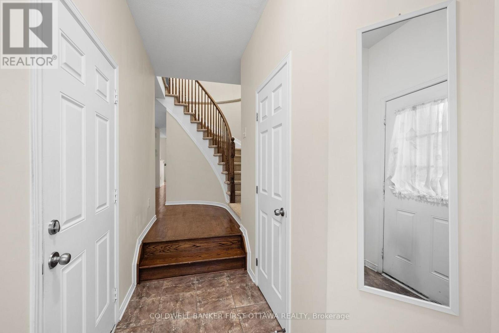 163 Romina Street, Ottawa, Ontario  K2S 0J3 - Photo 5 - X14089796