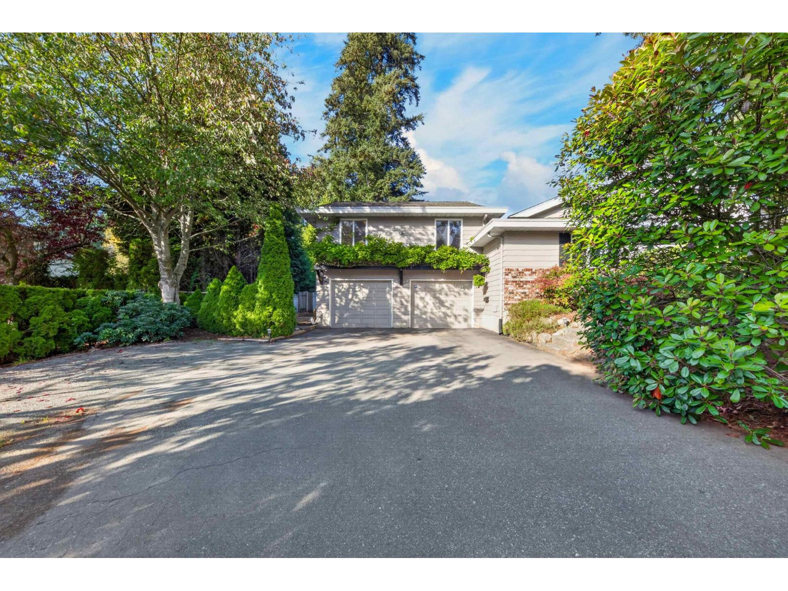 14387 24a Avenue, Surrey, British Columbia  V4P 1R8 - Photo 3 - R3176209
