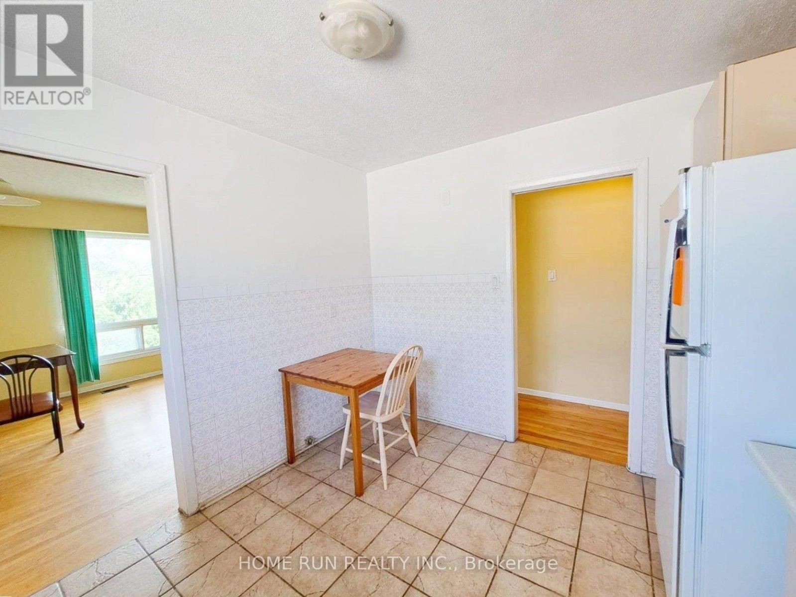 1023 Meadowlands Drive, Ottawa, Ontario  K2C 0K5 - Photo 11 - X13649280
