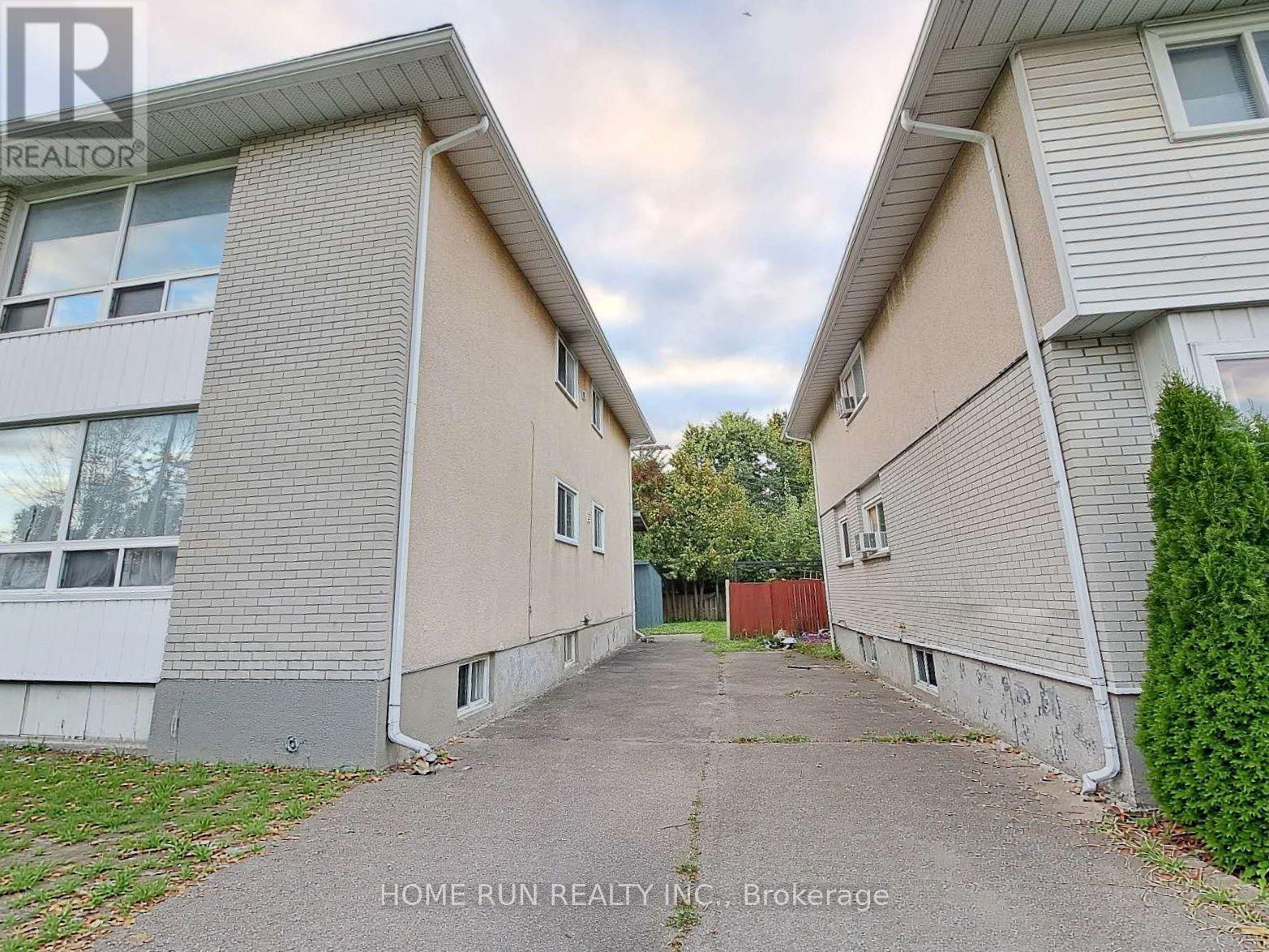 1023 Meadowlands Drive, Ottawa, Ontario  K2C 0K5 - Photo 3 - X13649280