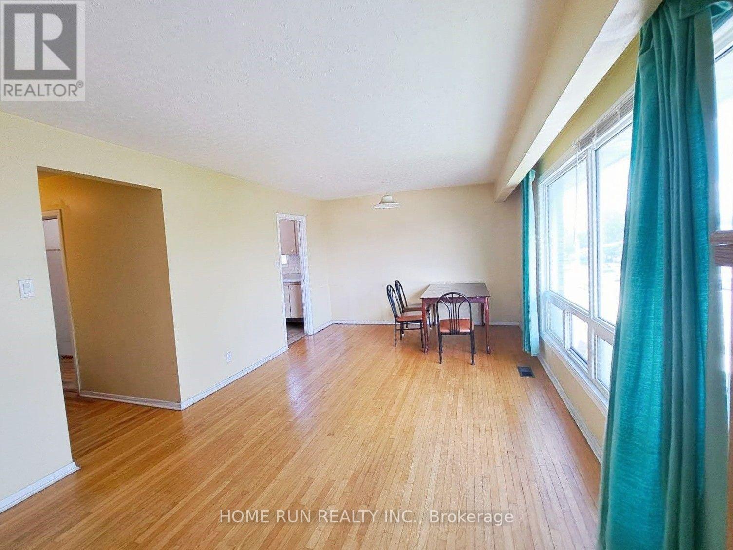 1023 Meadowlands Drive, Ottawa, Ontario  K2C 0K5 - Photo 8 - X13649280