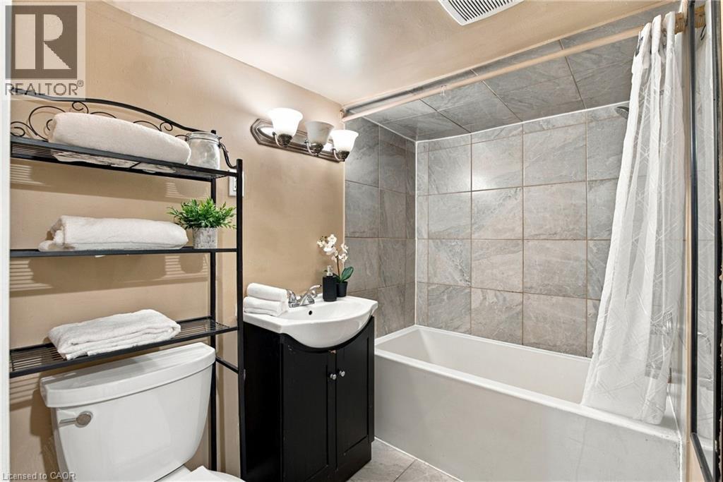 81 East 23rd Street, Hamilton, Ontario  L8V 2W7 - Photo 26 - 40870521