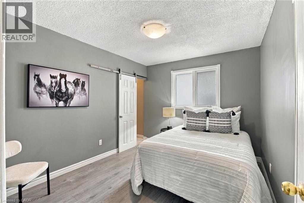 81 East 23rd Street, Hamilton, Ontario  L8V 2W7 - Photo 15 - 40870521