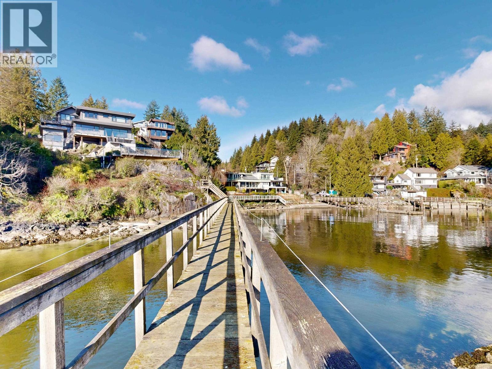 4545 Strathcona Road, North Vancouver, British Columbia  V7G 1G7 - Photo 7 - R3176080