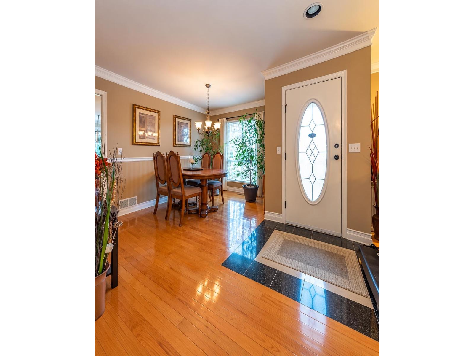 16490 84a Avenue, Surrey, British Columbia  V4N 3G8 - Photo 3 - R3174034