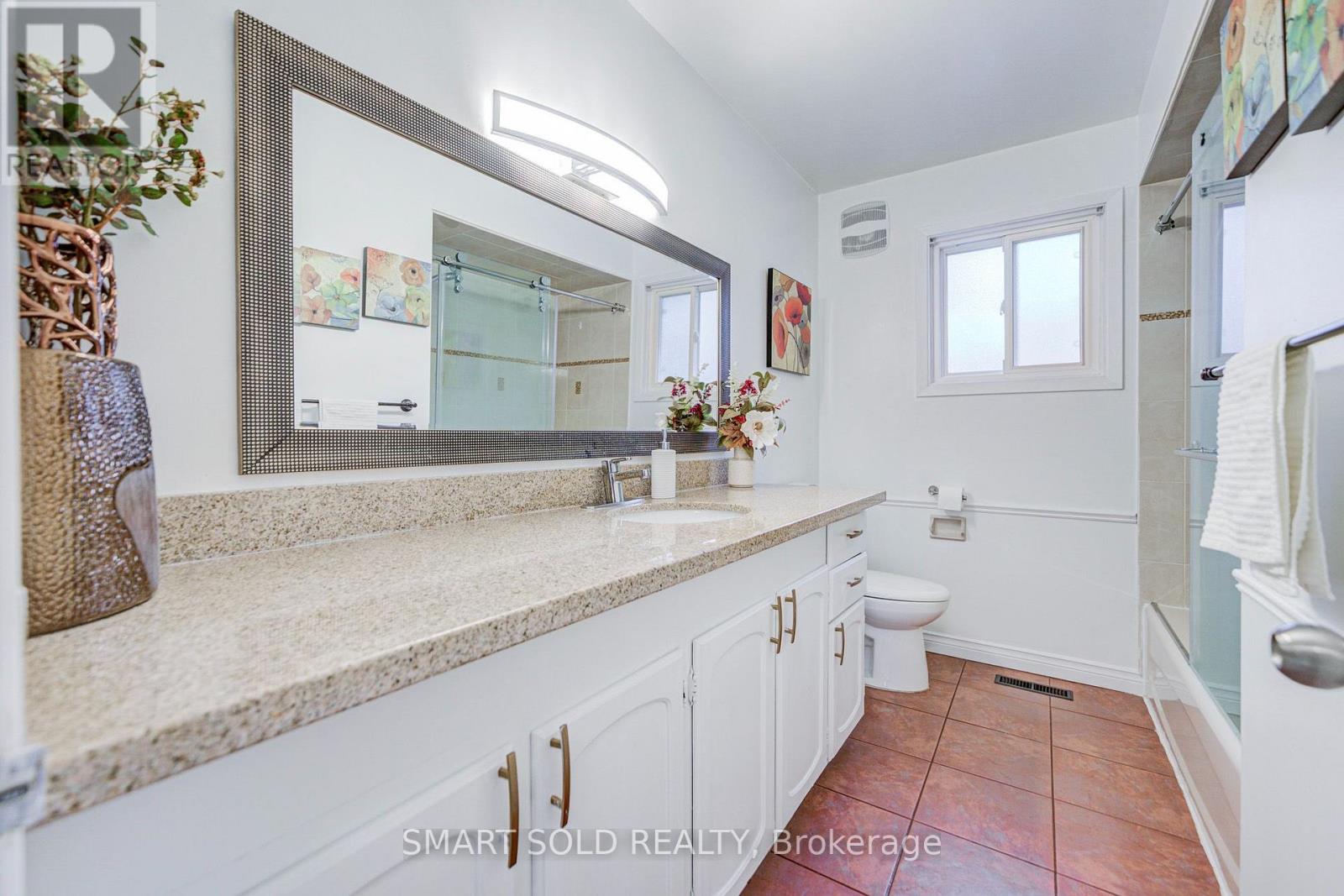 66 Lakeland Crescent, Richmond Hill, Ontario  L4E 2Z9 - Photo 34 - N14089904
