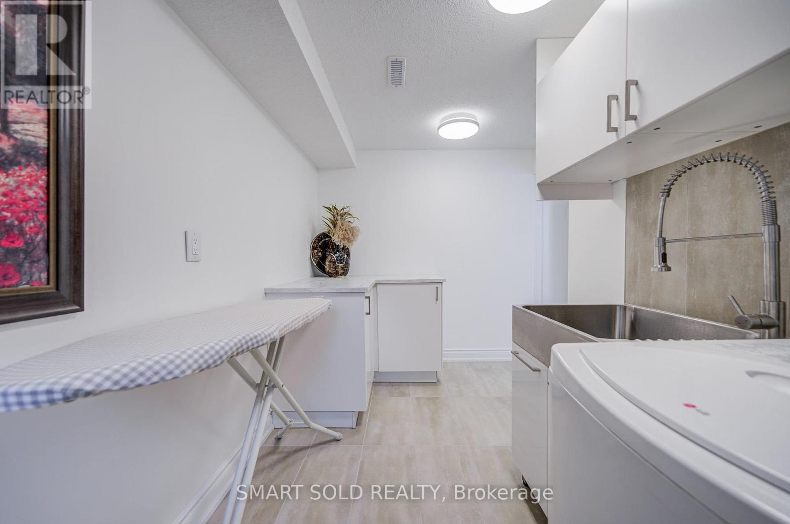 66 Lakeland Crescent, Richmond Hill, Ontario  L4E 2Z9 - Photo 38 - N14089904