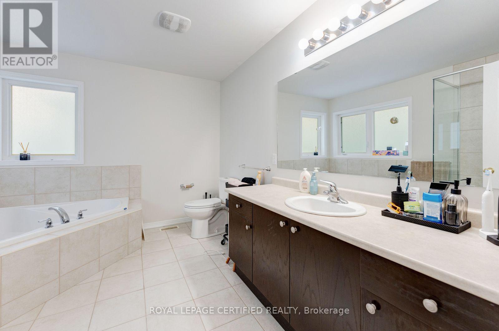 165 Palacebeach Trail, Hamilton, Ontario  L8E 0C3 - Photo 18 - X14089898