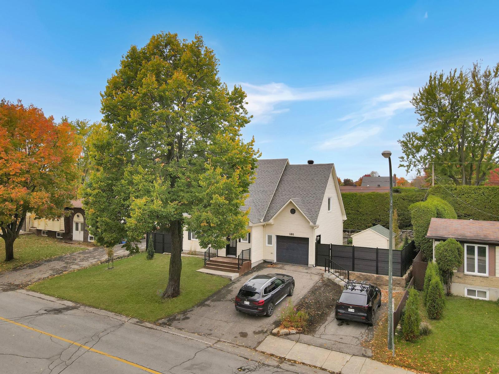 181 Boul. Louis-Joseph-Rodrigue Saint-Eustache Quebec Canada J7R5L3 4