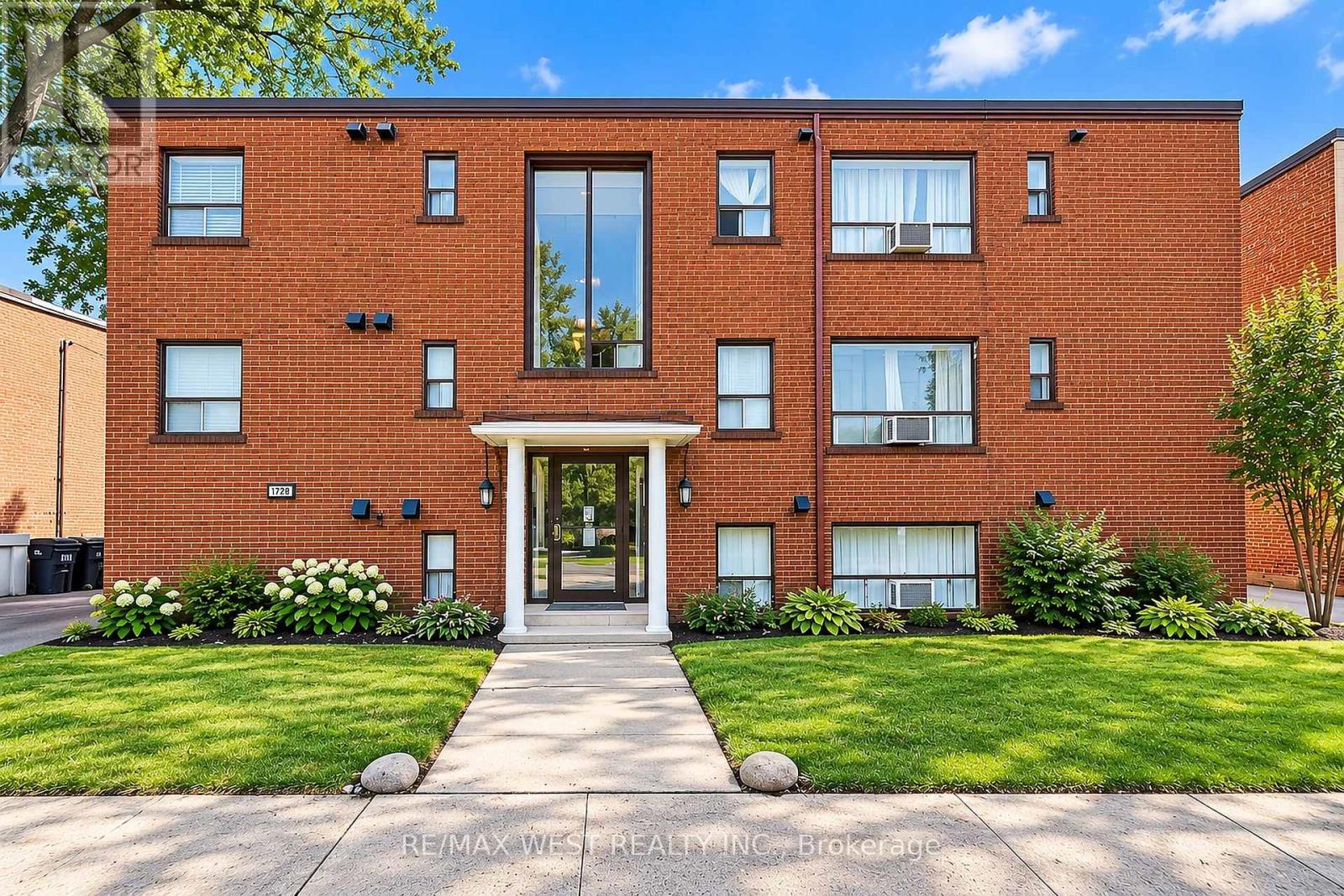 4 - 1110 WESTON ROAD, Toronto, Ontario