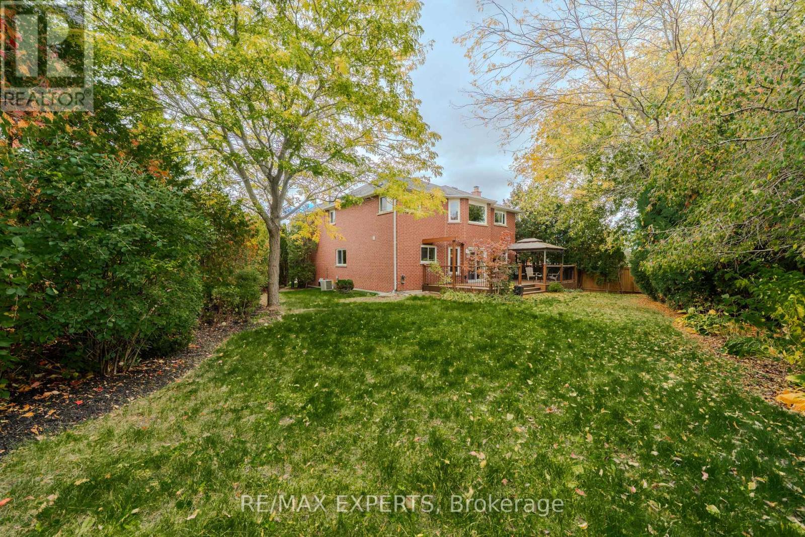 231 Mossbrook Square, Pickering, Ontario  L1V 6P8 - Photo 46 - E14089556