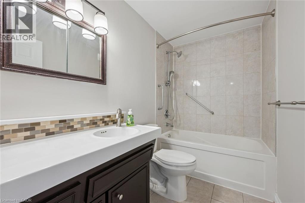 35 Pepperwood Crescent, Kitchener, Ontario  N2A 2R4 - Photo 25 - 40856397