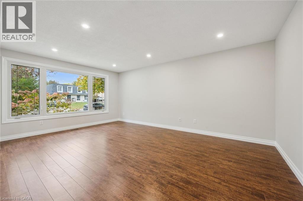 35 Pepperwood Crescent, Kitchener, Ontario  N2A 2R4 - Photo 7 - 40856397