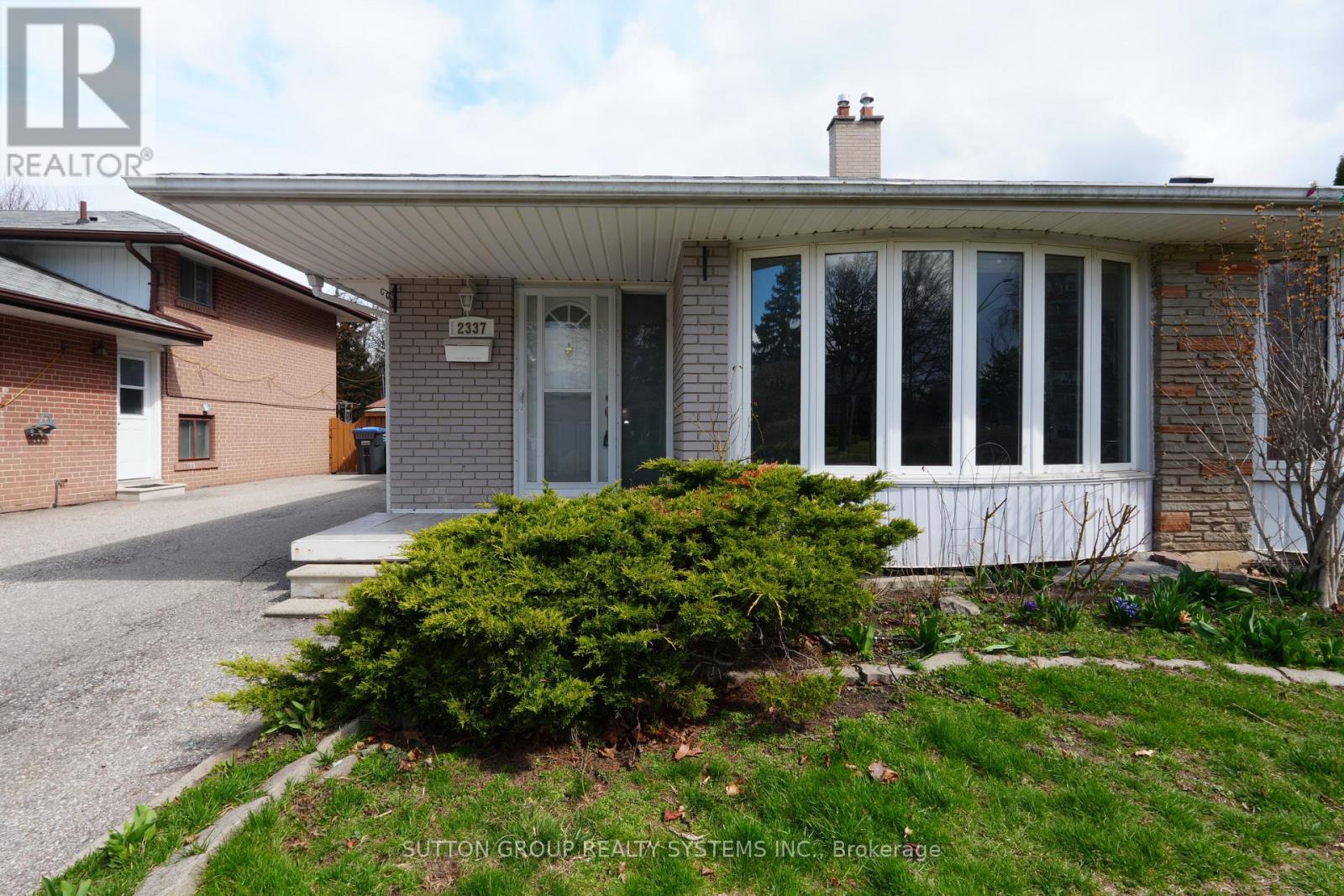 2337 PADSTOW CRESCENT, Mississauga, Ontario