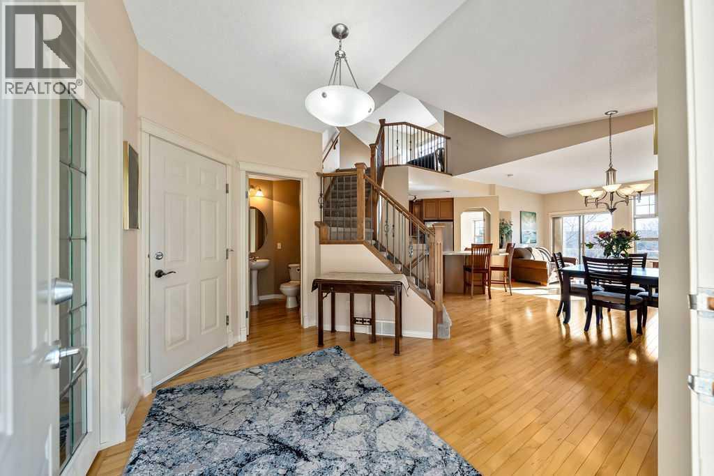 31 Springbank Terrace SW, Calgary, Alberta  T3H 4S8 - Photo 3 - A2351843