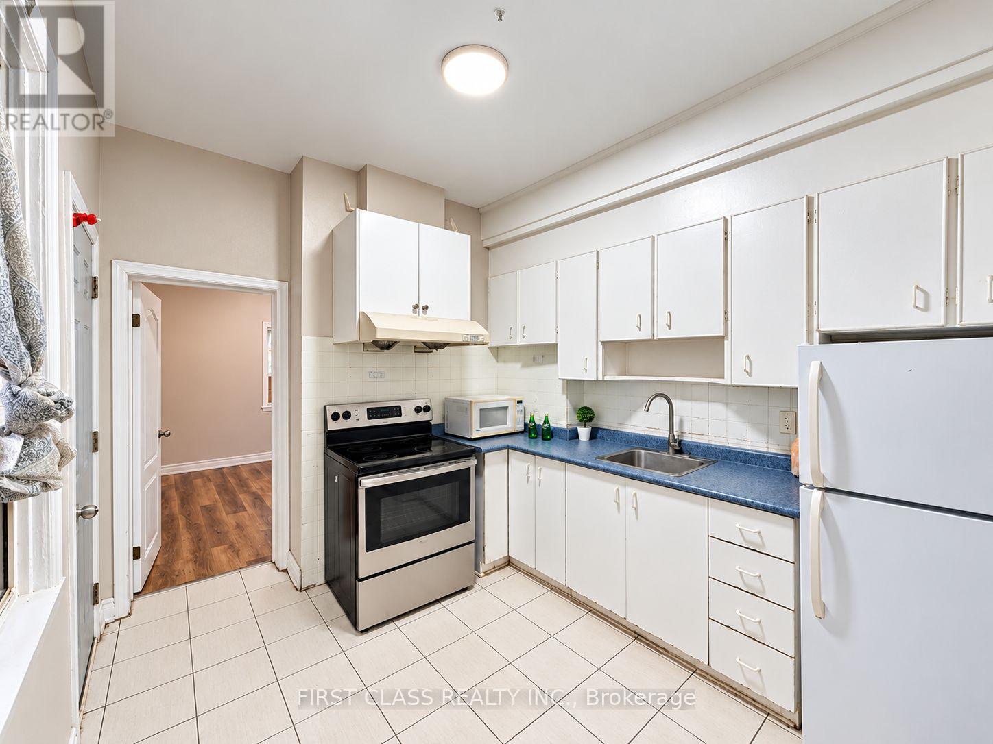 190 Major Street, Toronto, Ontario  M5S 2L3 - Photo 7 - C14090034