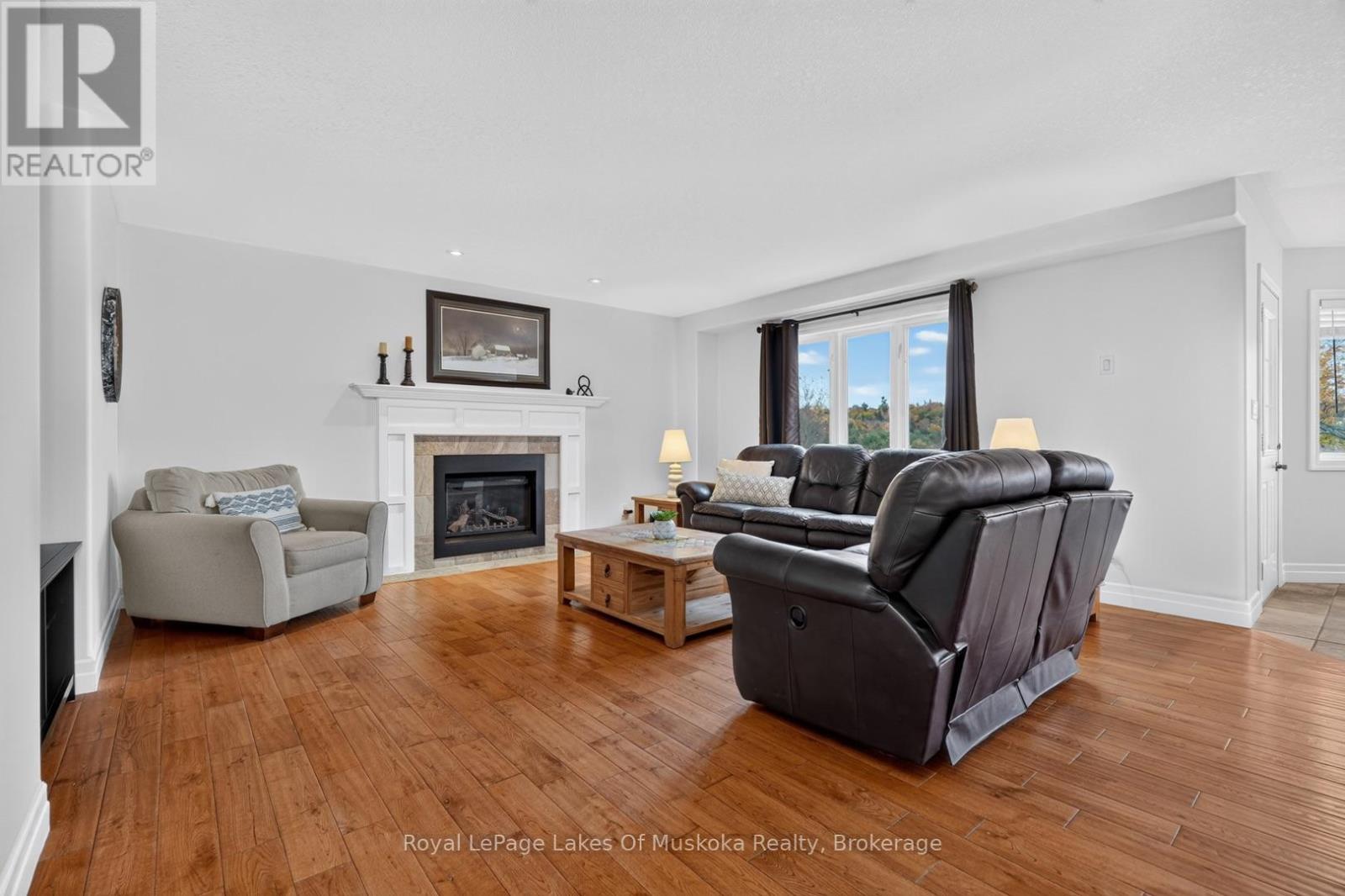77 Lankin Avenue, Bracebridge, Ontario  P1L 2H1 - Photo 5 - X14090016