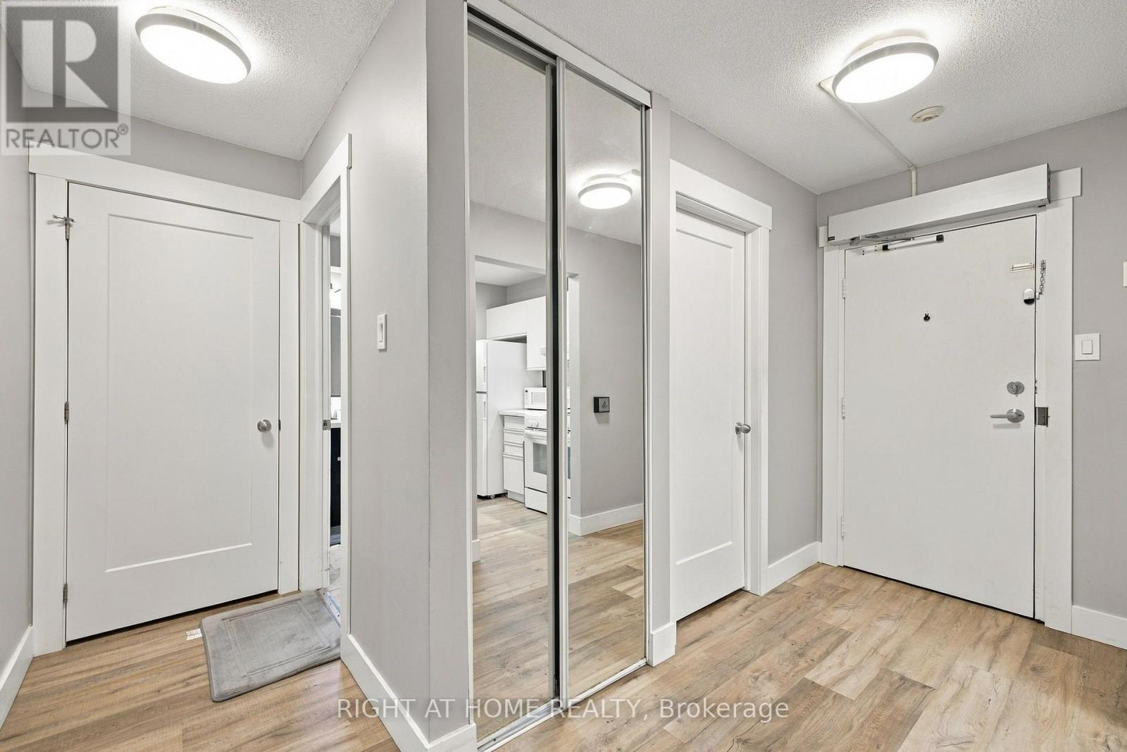 62 - 144 Conway Drive, London South, Ontario  N6E 3N3 - Photo 4 - X14090040