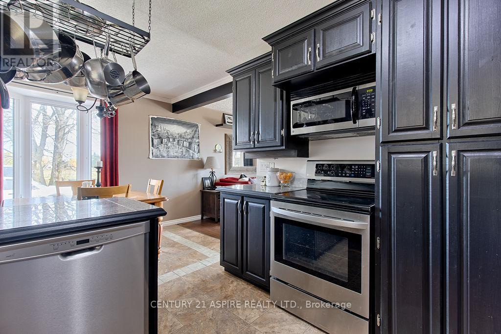 742 Zanders Road, Laurentian Valley, Ontario  K8A 6W8 - Photo 19 - X14090114