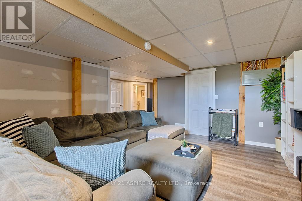 742 Zanders Road, Laurentian Valley, Ontario  K8A 6W8 - Photo 31 - X14090114