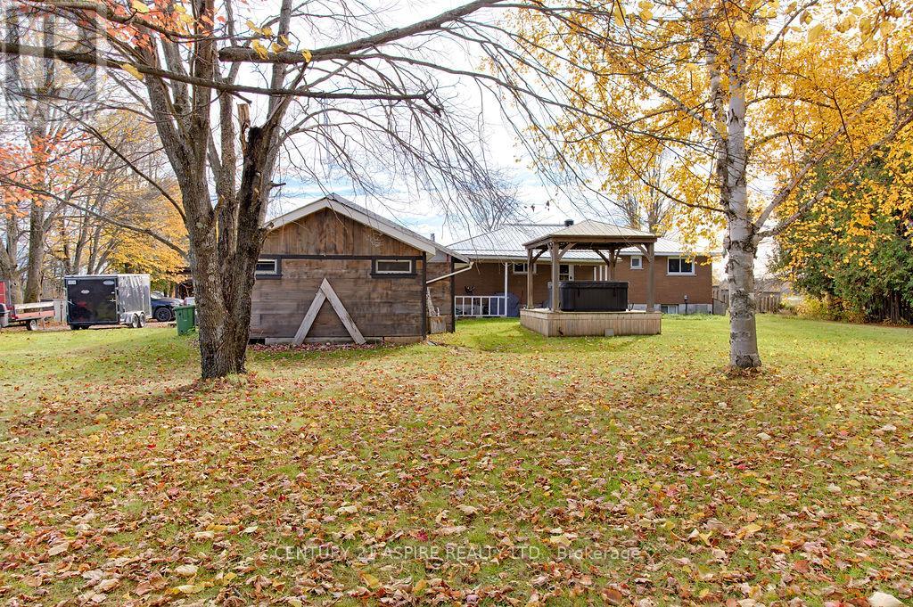 742 Zanders Road, Laurentian Valley, Ontario  K8A 6W8 - Photo 9 - X14090114