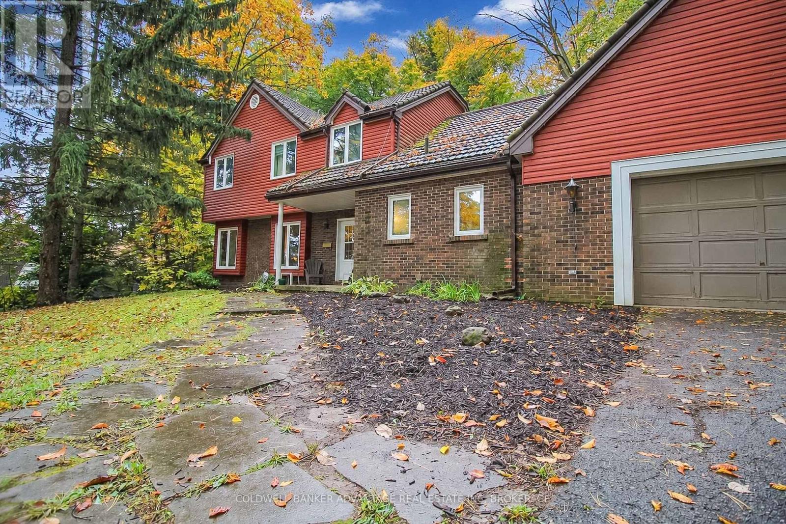 62 Stella Street, Pelham, Ontario  L3E 0T8 - Photo 5 - X14090084