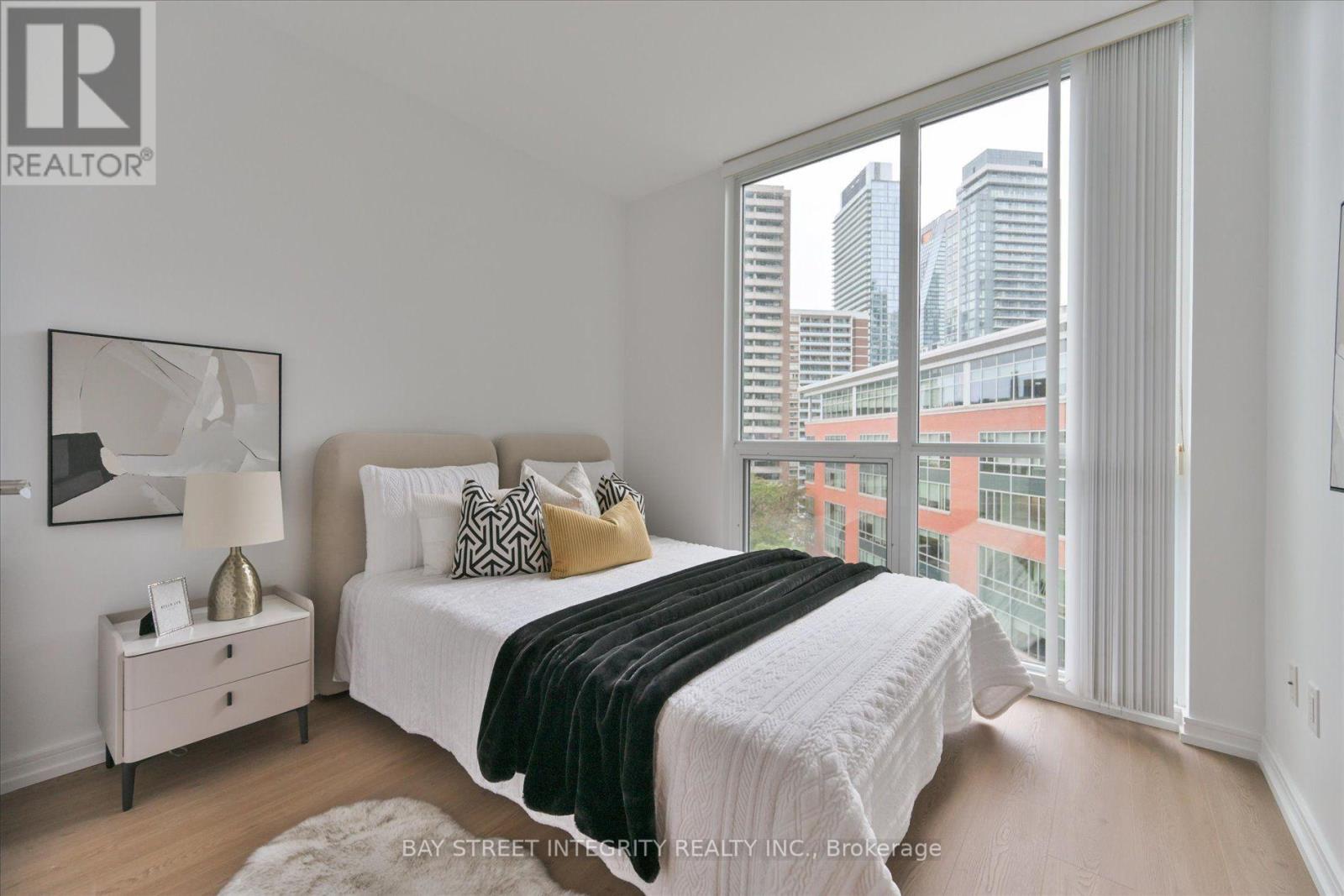 802 - 45 Charles Street E, Toronto, Ontario  M4Y 1S2 - Photo 11 - C14090044