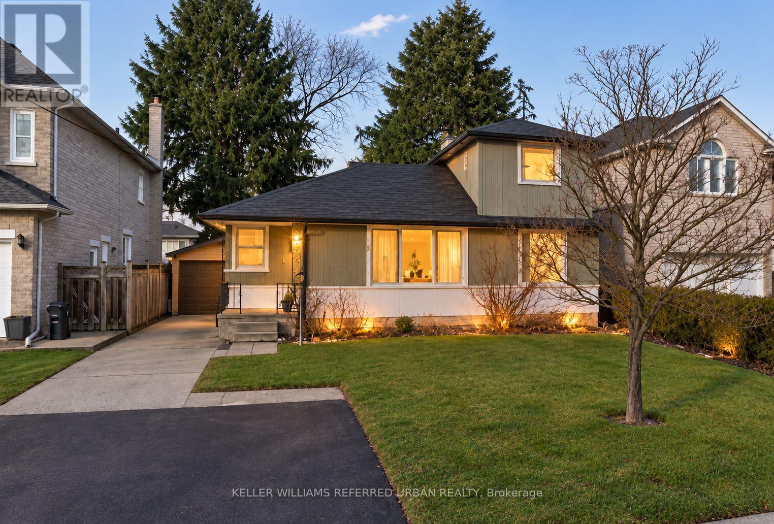 376 PRINCESS AVENUE, Toronto, Ontario