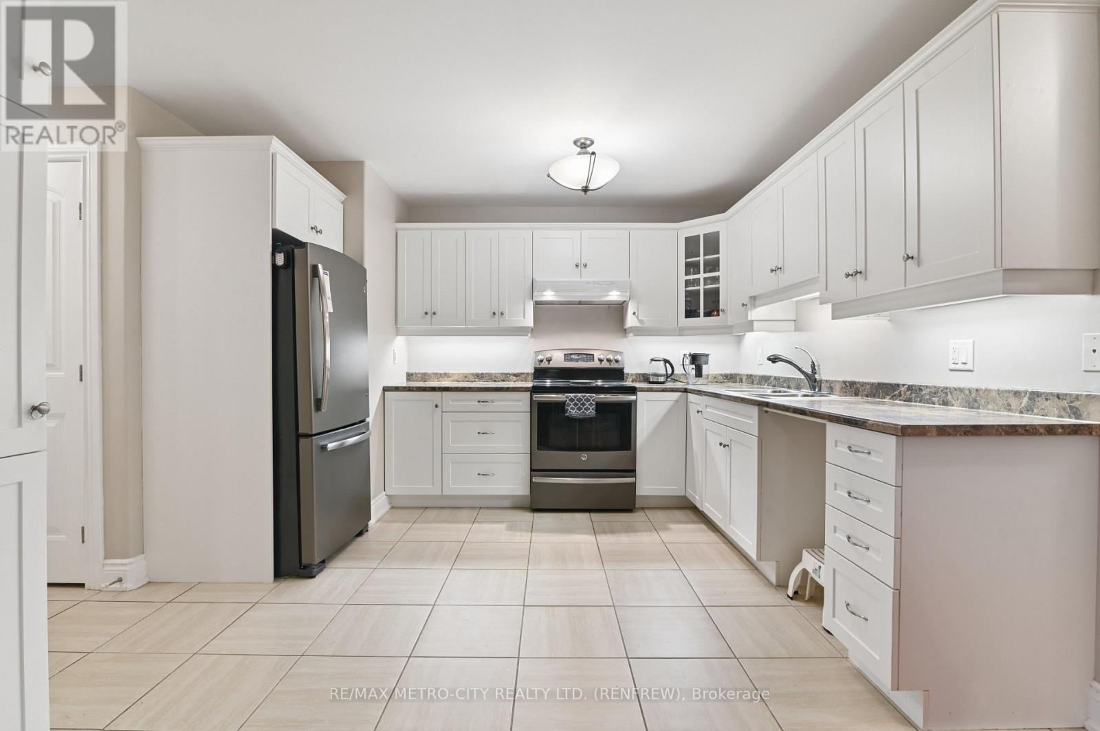703 Aberdeen Street, Renfrew, Ontario  K7V 0A3 - Photo 12 - X14087620