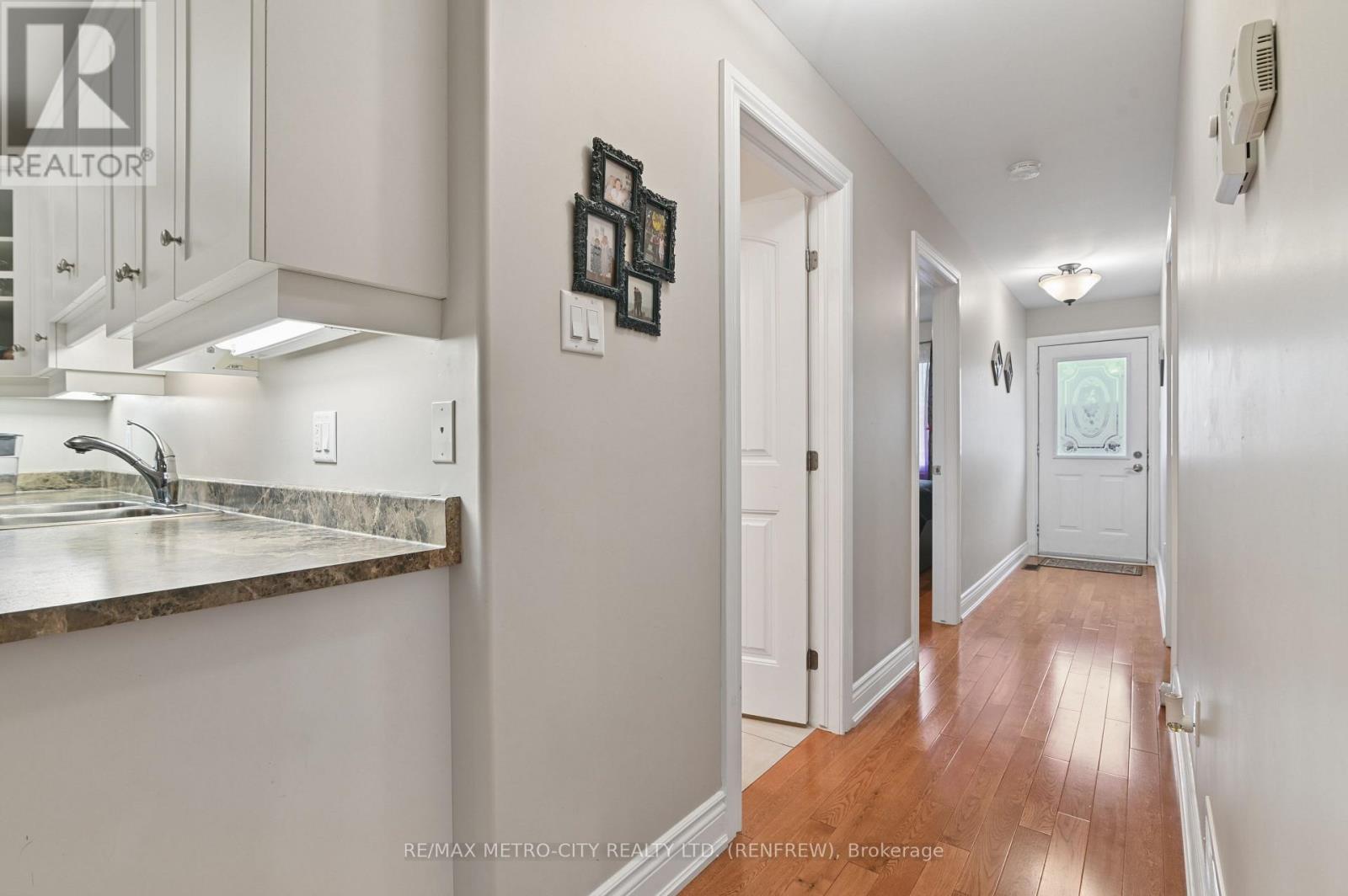 703 Aberdeen Street, Renfrew, Ontario  K7V 0A3 - Photo 17 - X14087620