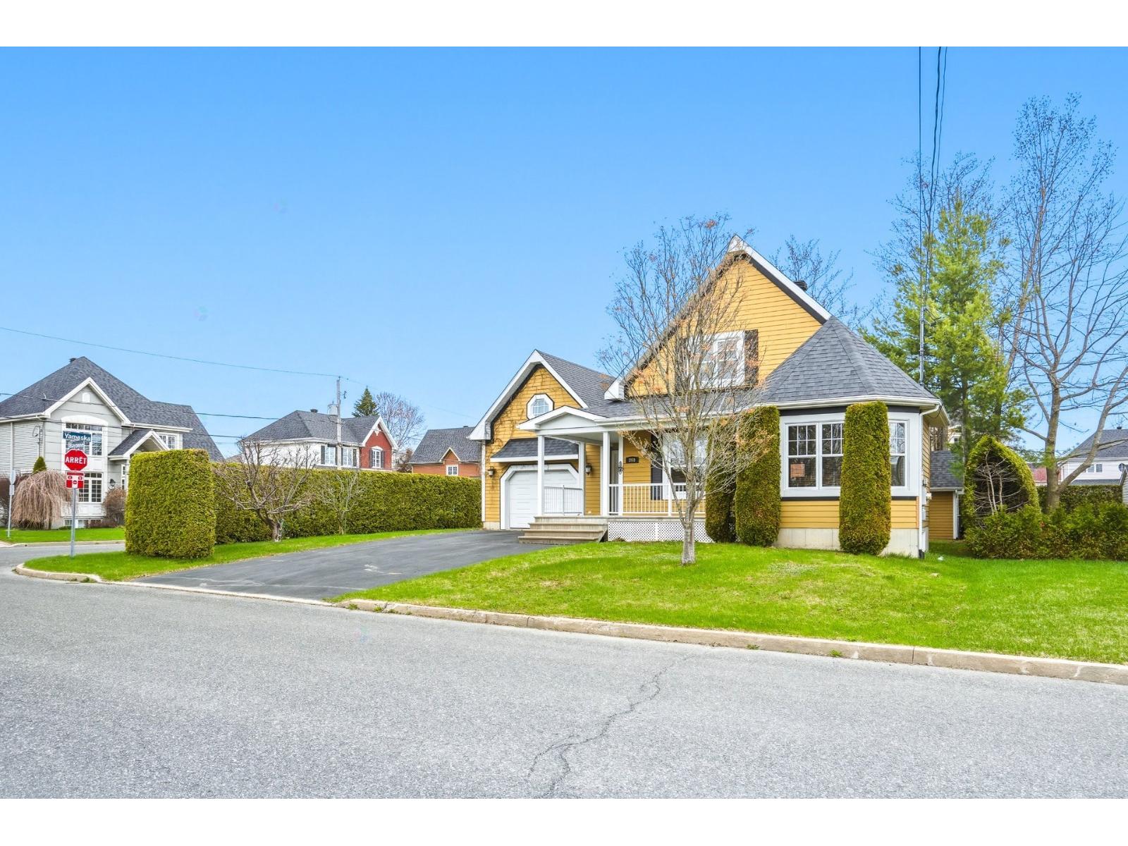 860 Rue de la Bayonne Drummondville Quebec Canada J2C8M7 4