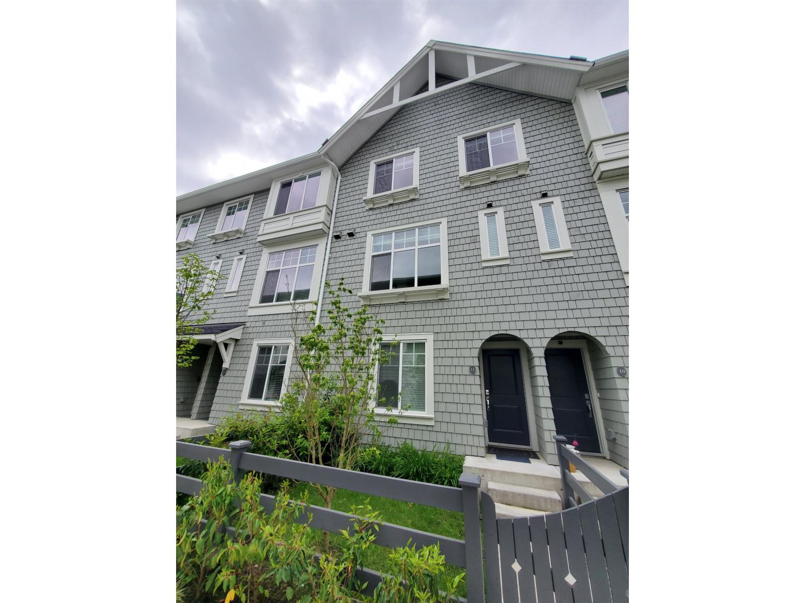 11 15850 85 AVENUE