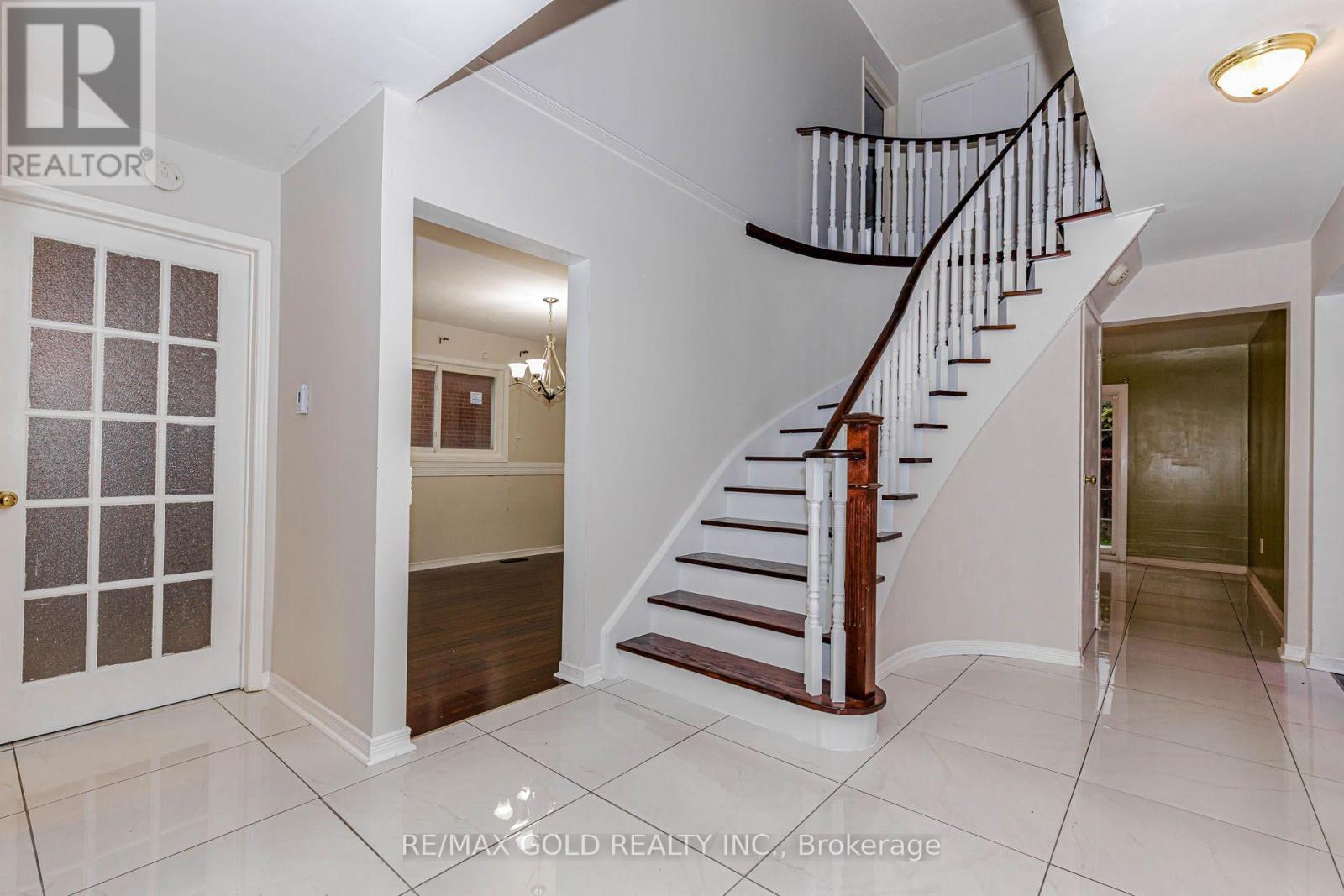 97 Hinchley Wood Grove, Brampton, Ontario  L6V 4J1 - Photo 7 - W14085510