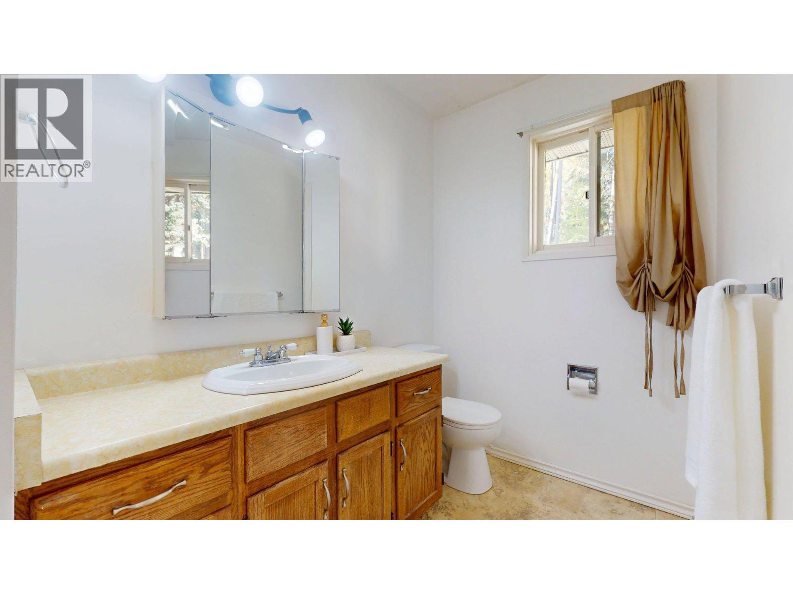 1237 Pinyon Road, Sparwood, British Columbia  V0B 2G2 - Photo 11 - 10400719