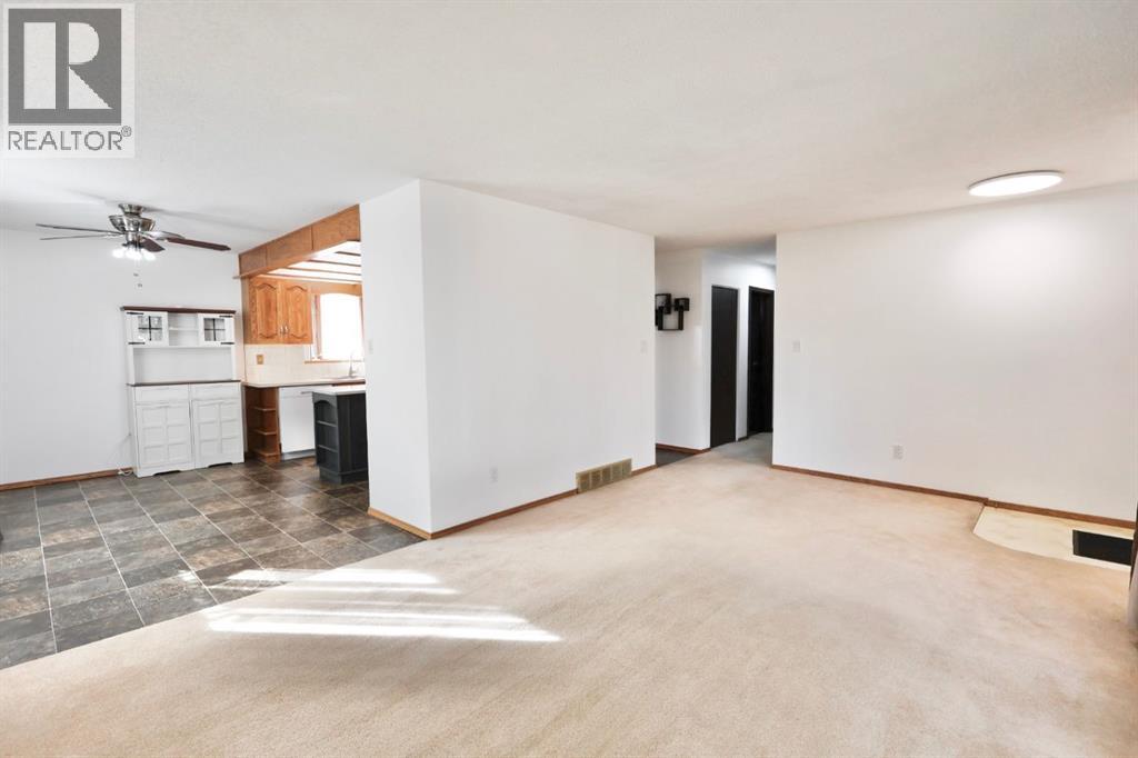 59 Greenbrook Drive E