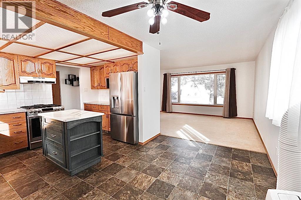 59 Greenbrook Drive E