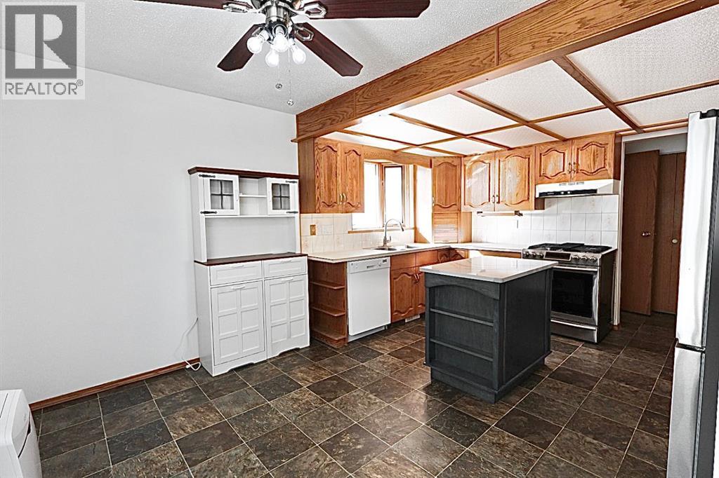59 Greenbrook Drive E