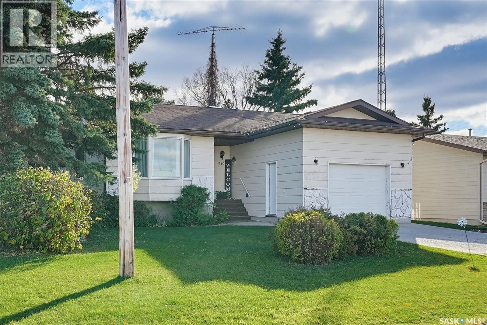 219 Hawkins Street, Drake, Saskatchewan  S0K 1H0 - Photo 2 - SK051250