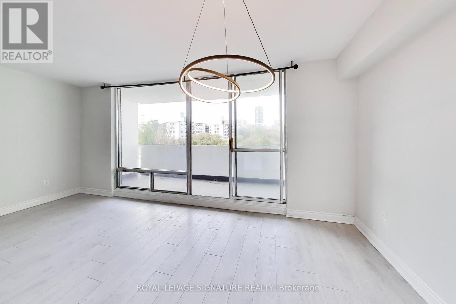 408 - 1 Massey Square, Toronto, Ontario  M4C 5L4 - Photo 19 - E14090168