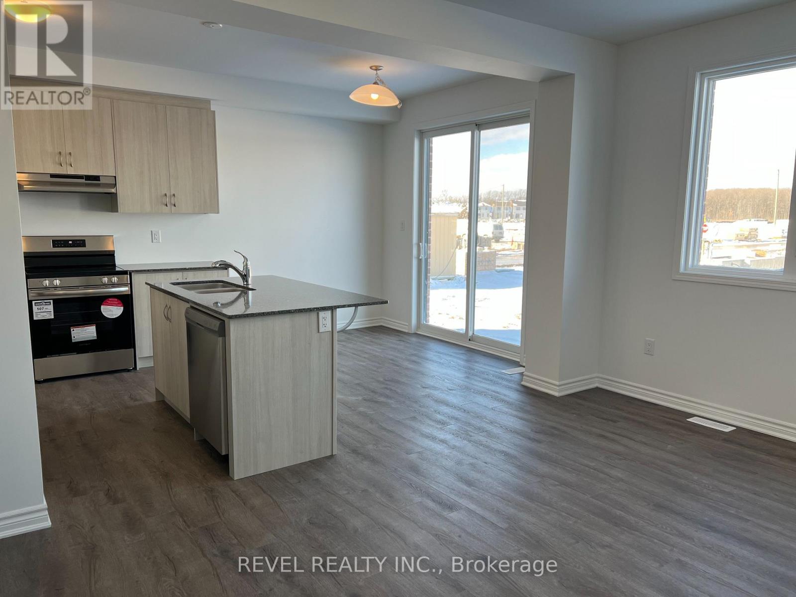 87 Ennerdale Street, Barrie, Ontario  L9J 0Z9 - Photo 6 - S14090148
