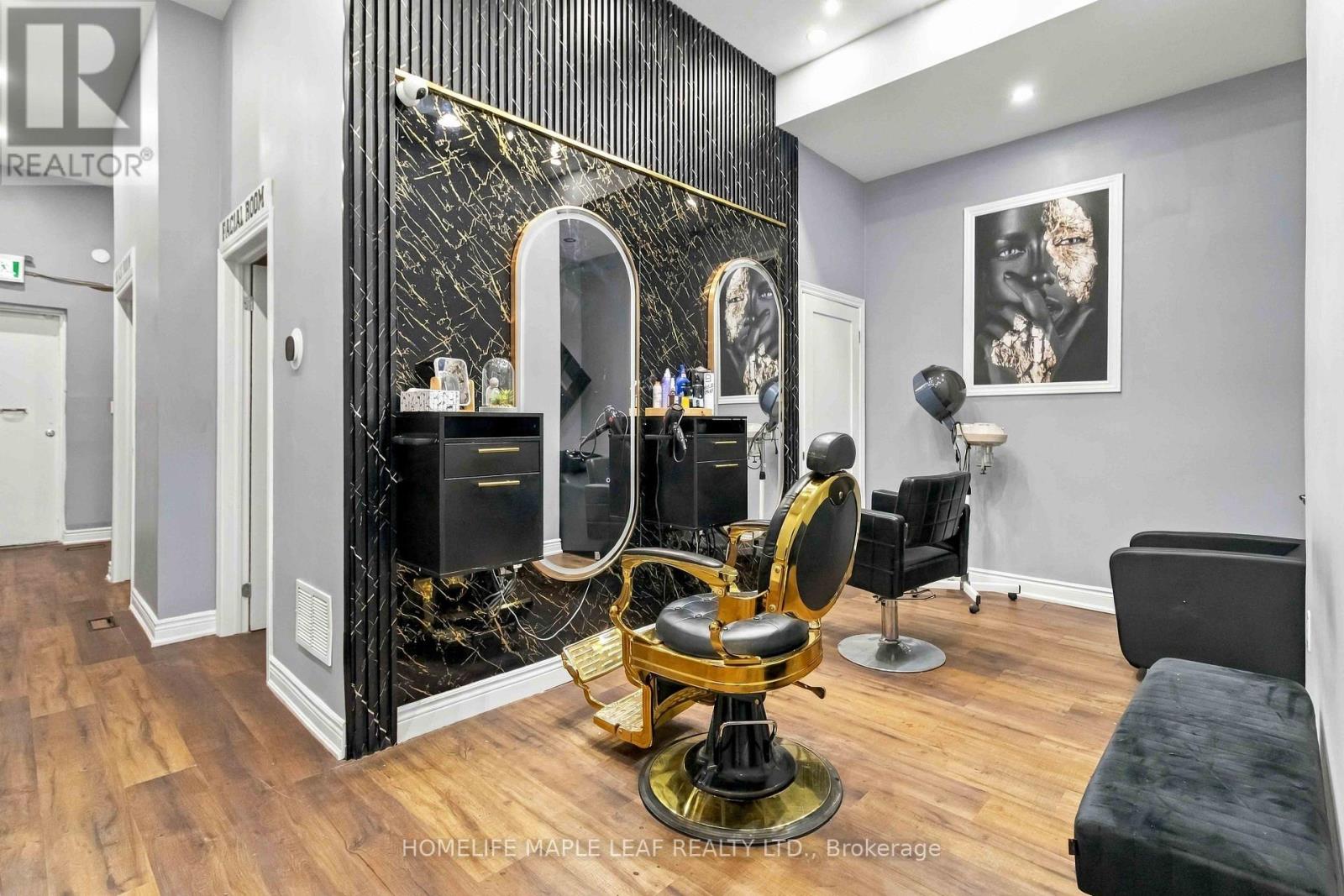 8 Flowertown Avenue, Brampton, Ontario  L6X 2J9 - Photo 16 - W14090138