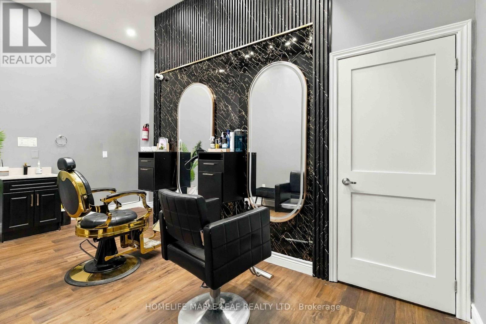 8 Flowertown Avenue, Brampton, Ontario  L6X 2J9 - Photo 18 - W14090138