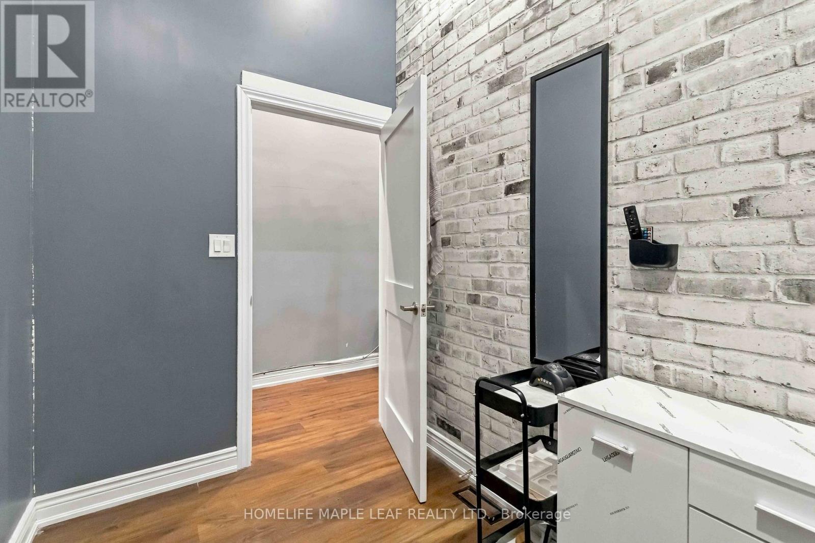 8 Flowertown Avenue, Brampton, Ontario  L6X 2J9 - Photo 22 - W14090138
