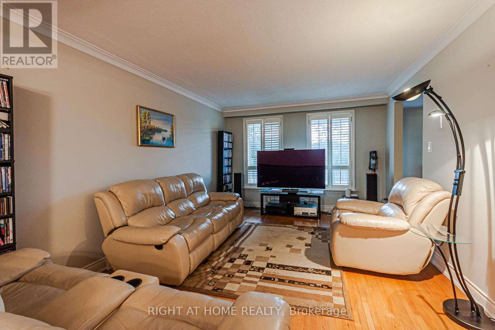 131 Button Road, Vaughan, Ontario  L4L 1J9 - Photo 3 - N14083776