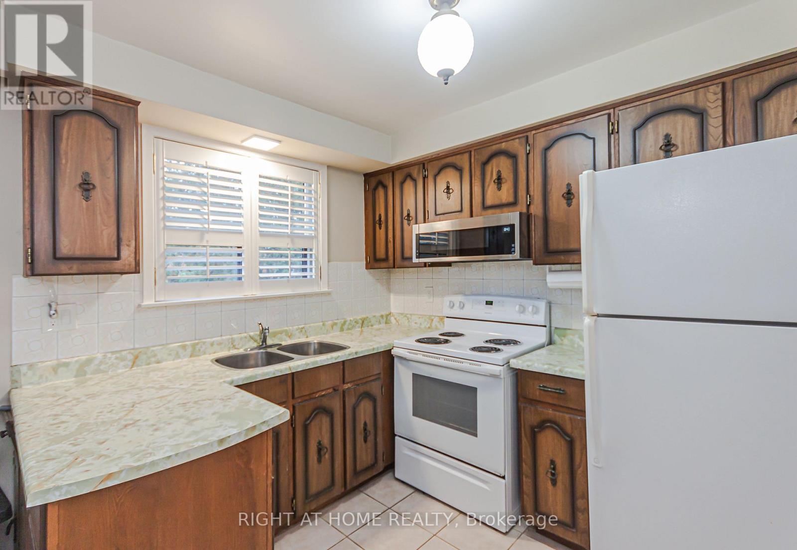 131 Button Road, Vaughan, Ontario  L4L 1J9 - Photo 8 - N14083776