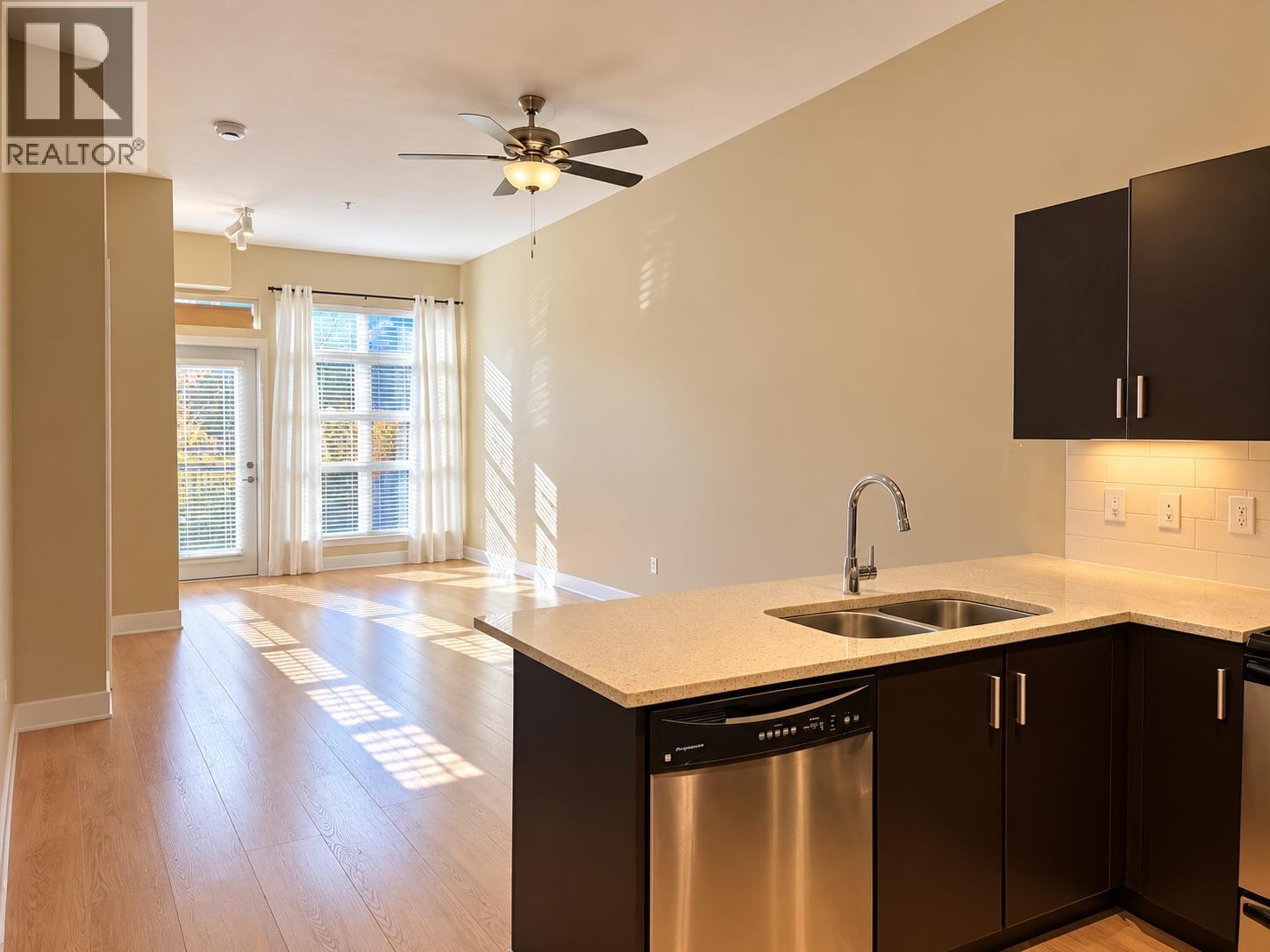 107 41105 TANTALUS ROAD