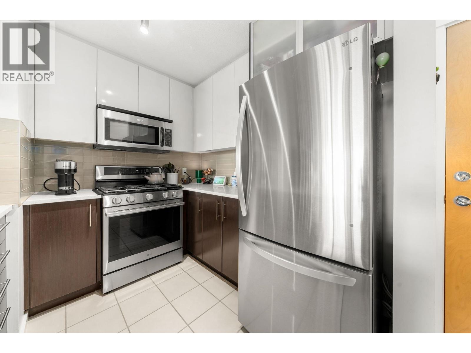 2601 2289 YUKON CRESCENT